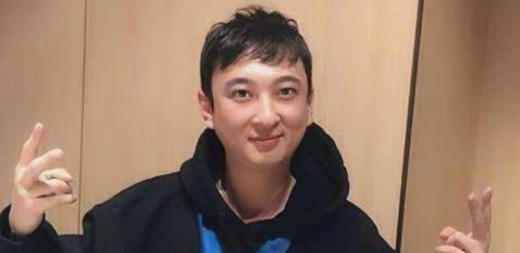 娱乐圈吃瓜王健林是谁,揭秘娱乐圈“吃瓜王”王健林的传奇人生  第3张 娱乐圈吃瓜王健林是谁,揭秘娱乐圈“吃瓜王”王健林的传奇人生  第3张