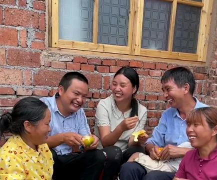 村民爆料牛爱芳视频,牛爱芳视频引发热议,真相究竟如何?  第3张 村民爆料牛爱芳视频,牛爱芳视频引发热议,真相究竟如何?  第3张