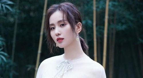 圈内爆料肖战李易峰,圈内爆料揭秘两位当红小生的幕后故事  第3张 圈内爆料肖战李易峰,圈内爆料揭秘两位当红小生的幕后故事  第3张