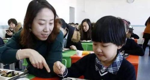 配餐爆料视频大全最新,视频大全带你领略美食新风尚  第3张 配餐爆料视频大全最新,视频大全带你领略美食新风尚  第3张