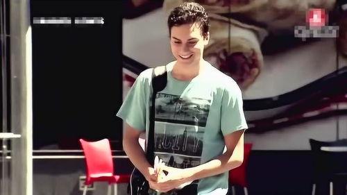 交警搞笑爆料视频,街头趣事笑翻天,交警叔叔的幽默日常 第2张 交警搞笑爆料视频,街头趣事笑翻天,交警叔叔的幽默日常 第2张